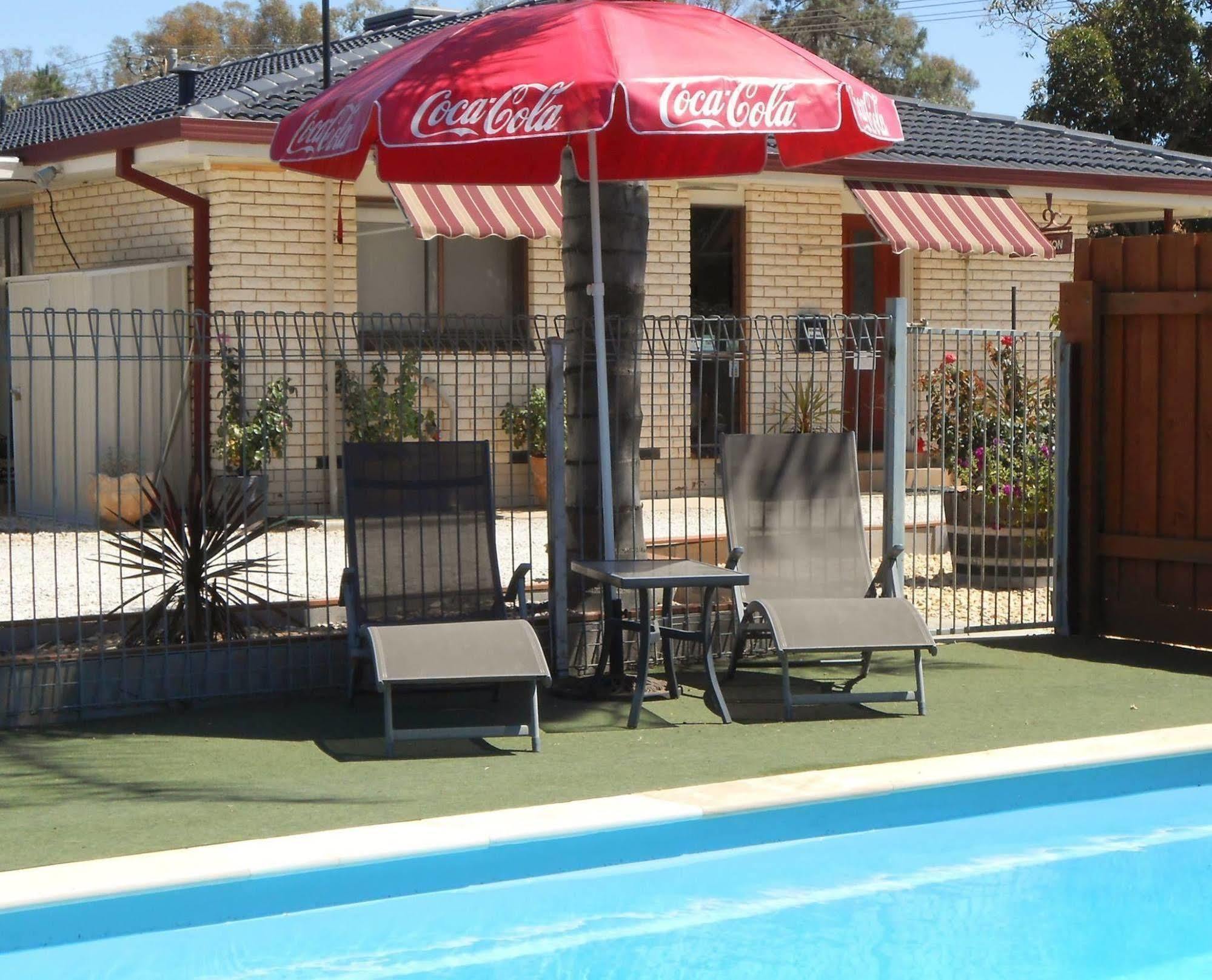 Motel Woongarra Rutherglen Esterno foto